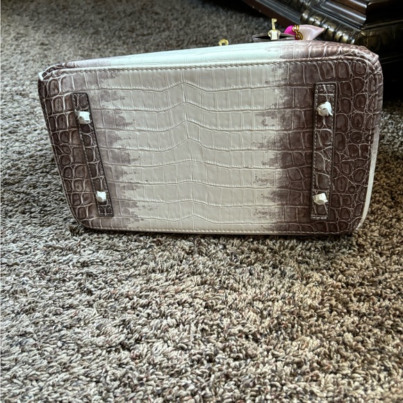 NWOT DESIGNER HANDBAG - Picture 11 of 15